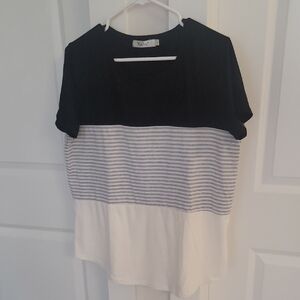Yally Women's Black and White Striped Short Sleeve Tee